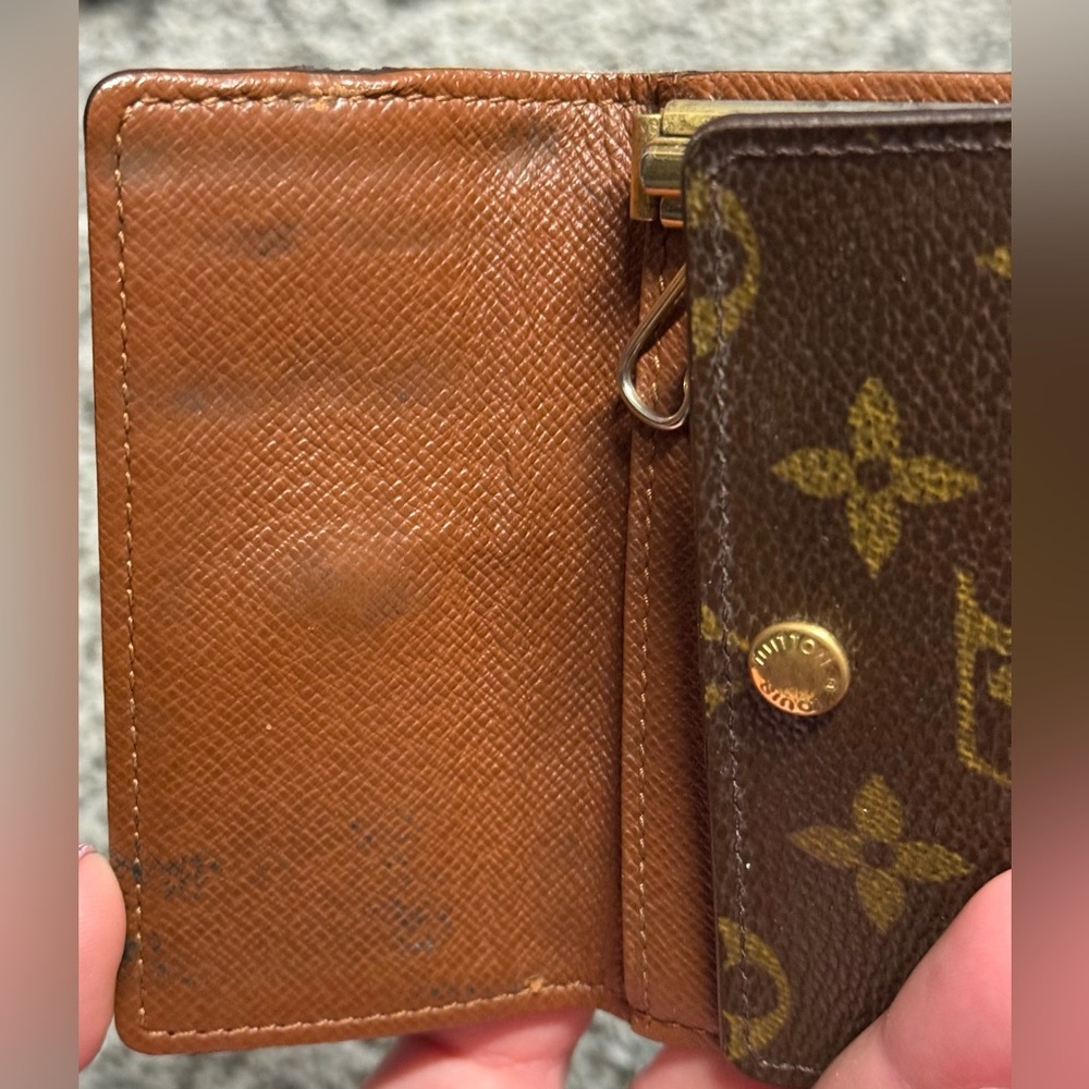 Louis Vuitton 6 ring key holder - Picture 10 of 10